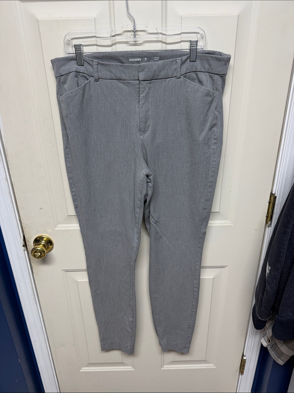 Old Navy Gray Cropped Ankle Pants